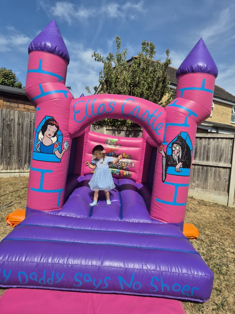 Can toddlers go on bouncy castles?
