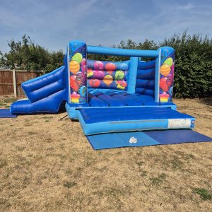 GabSav's Party Hire, Large Party Castle With a Slide 2026