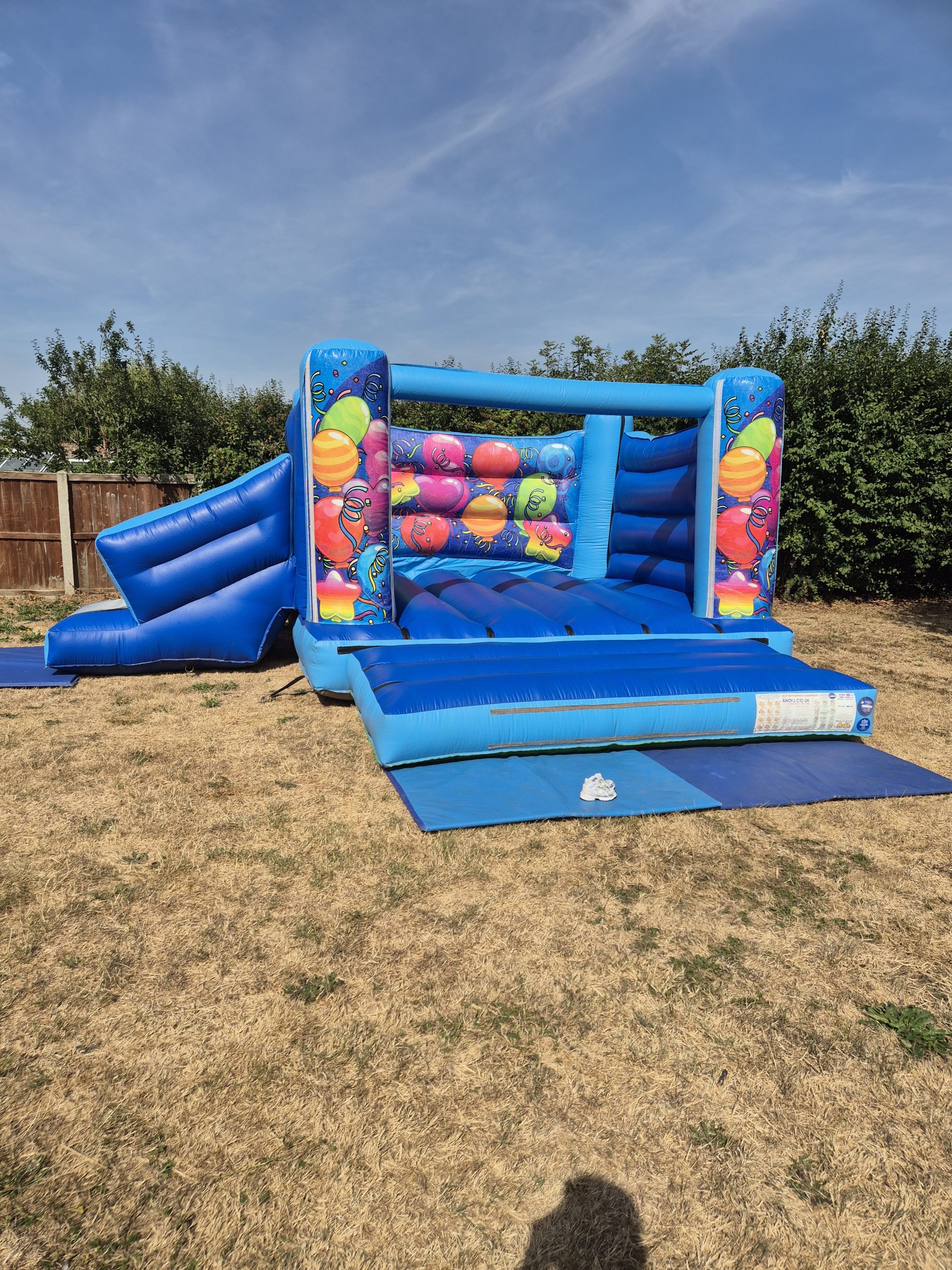 GabSav's Party Hire, Large Party Castle With a Slide 2026