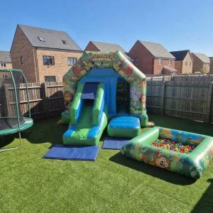 7.5ft x 7.5ft Inflatable Jungle Ball Pit